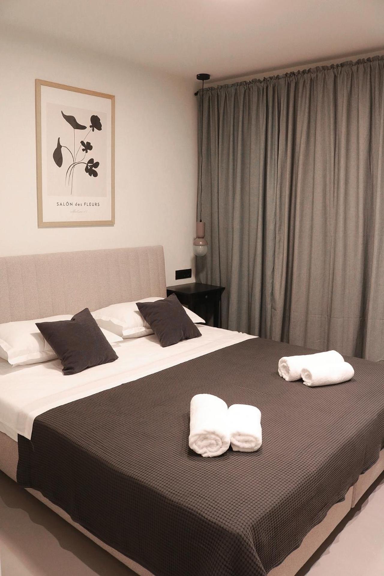 Pamar Downtown Apartments Сплит Экстерьер фото