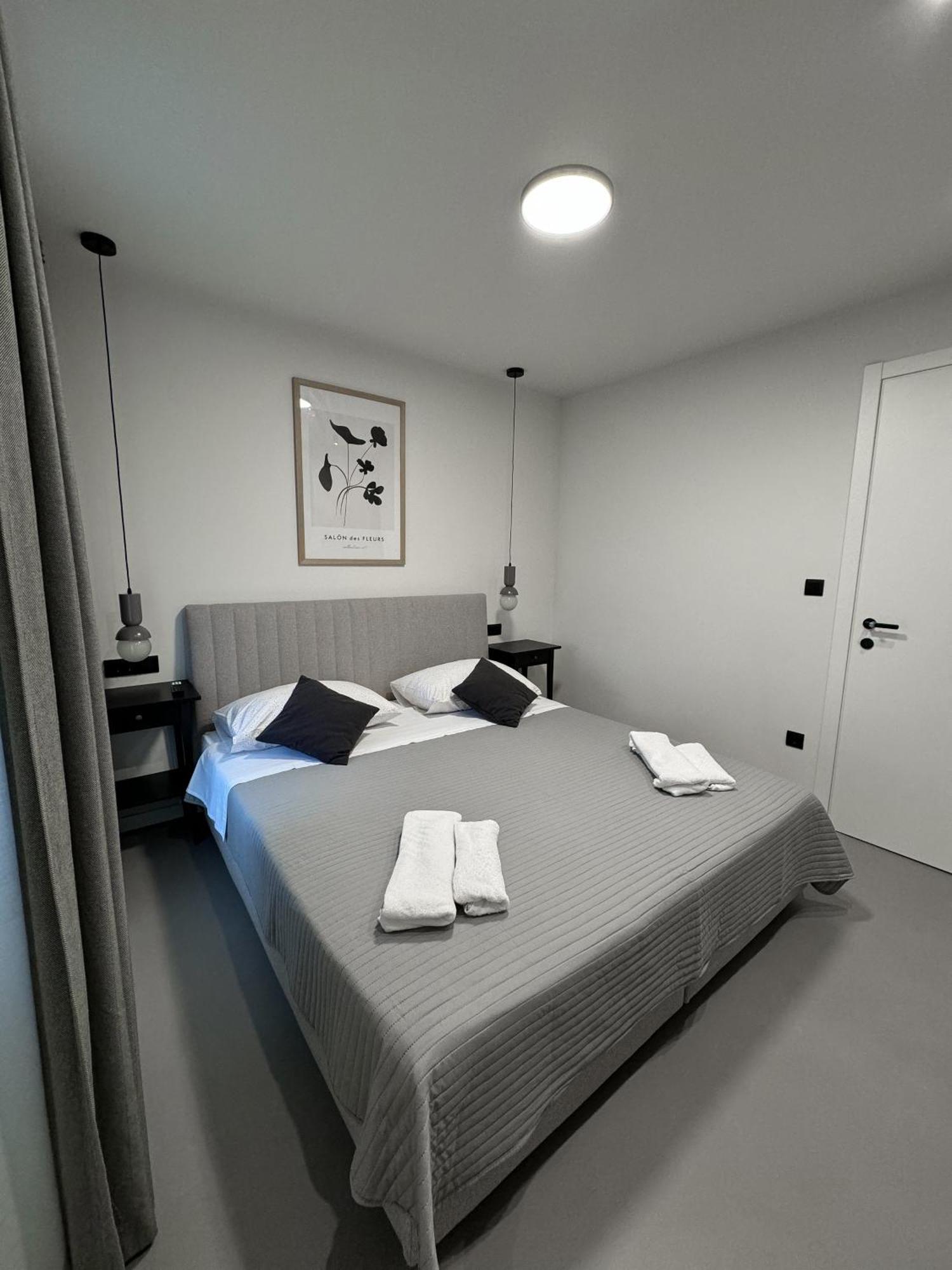 Pamar Downtown Apartments Сплит Экстерьер фото